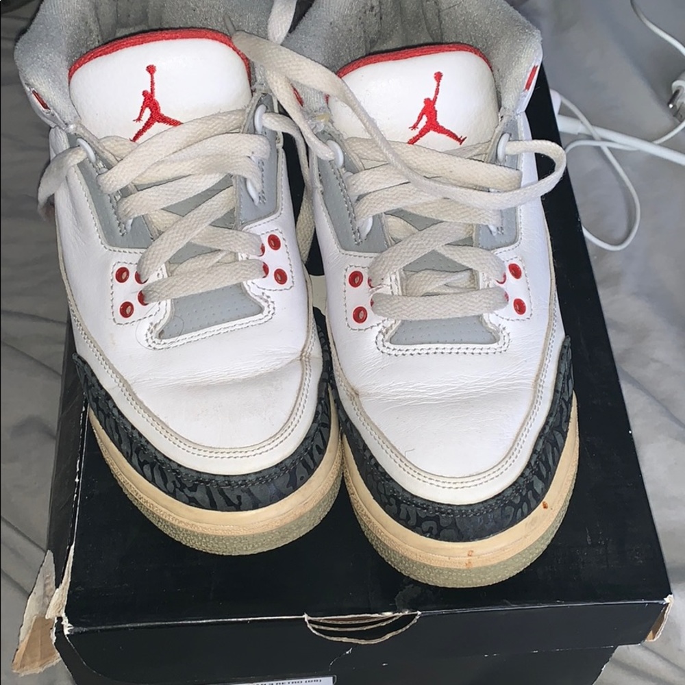 Jordan 3s SIZE 7YOUTH VERY WORN